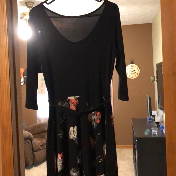 NWT Leota Dress - Picture 3 of 4
